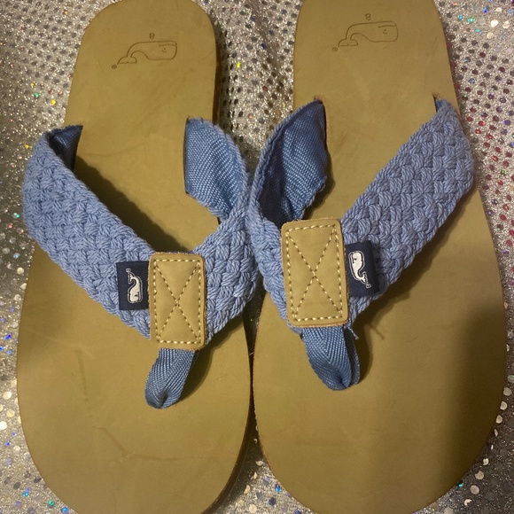 Vineyard Vine Flip Flops - Picture 1 of 5